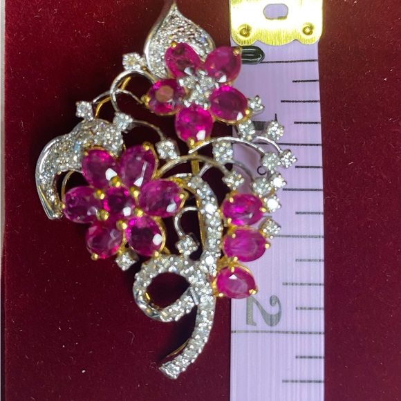 Natural Burmese Ruby and Diamond Broach /Pendent in 18K solid gold - Picture 7 of 11
